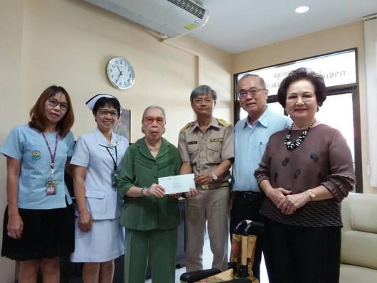 Iemkasikit donated money to Sanpatong hospital for inpatient room improvement